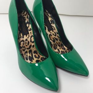 Bright Emerald Green Socialite Heels SZ 5.5